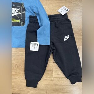 Nike Black Sweatpants Elastic Cuffs Relaxed Fit